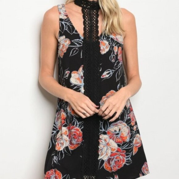 Dresses & Skirts - FLORAL DRESS